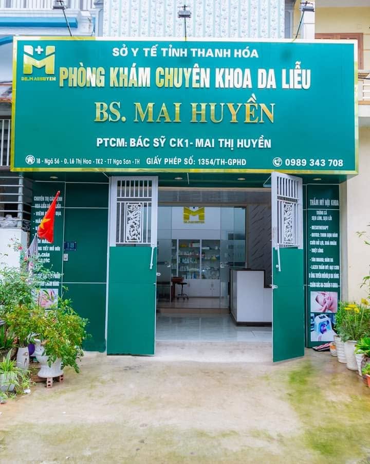 Mặt tiền phòng khám & Biển hiệu